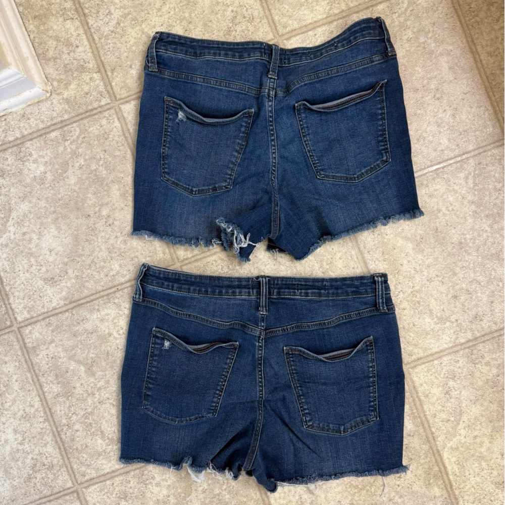 Universal Thread Dark Blue Distressed Jean Shorts - image 3